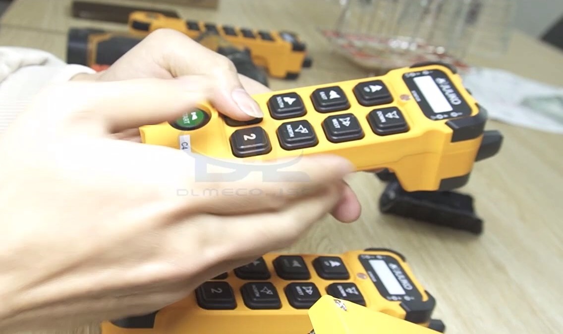 Cách sao chép tần số giữa các tay điều khiển từ xa Juuko K600, K602, K800, K808 5 sao chep tan so giua cac tay dieu khien tu xa juuko 5