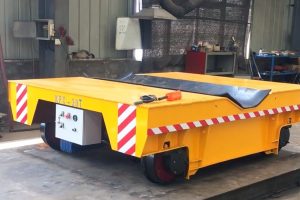 Xe goòng điện chạy pin không ray