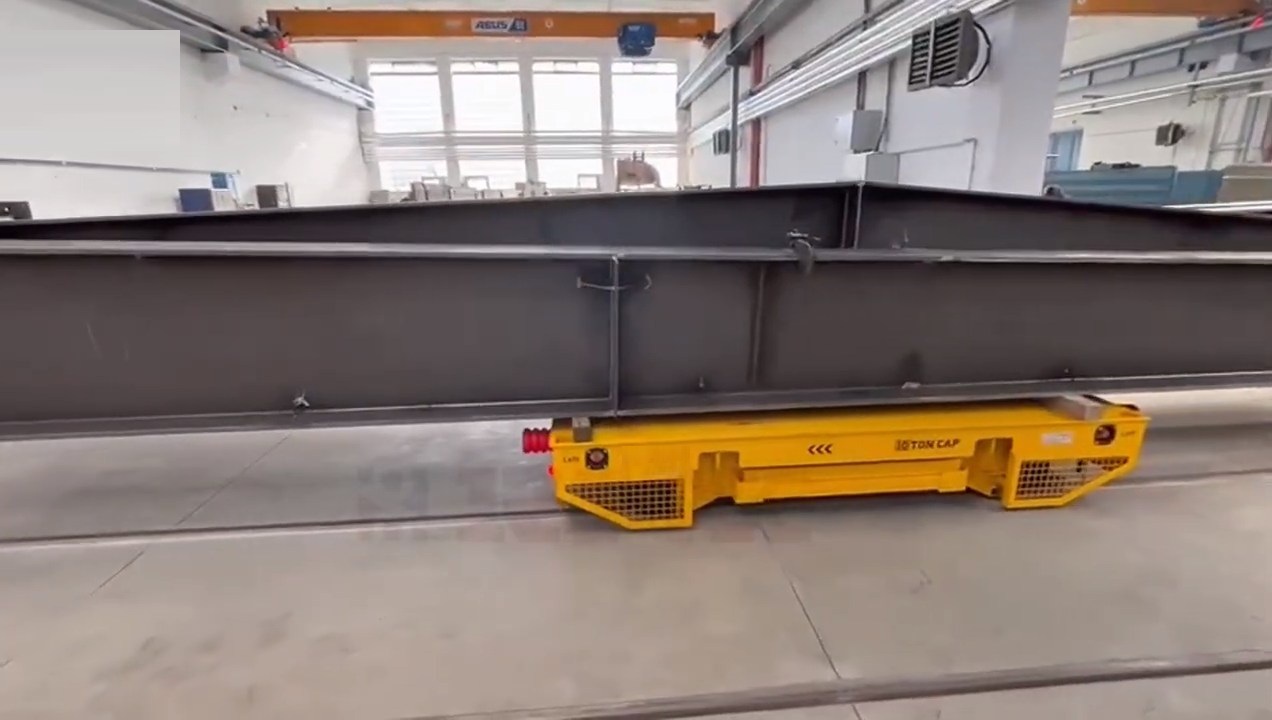 Xe goòng điện chạy ray vận chuyển block thép 10 tấn